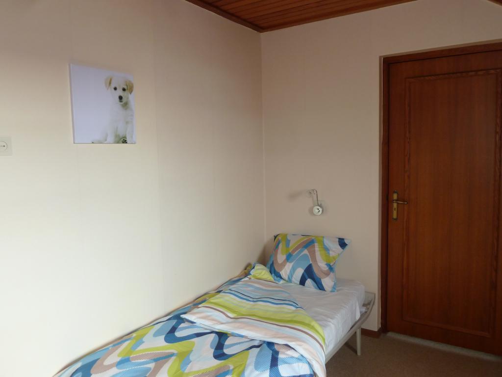 Hotel Chez Louise Naaldwijk Zimmer foto
